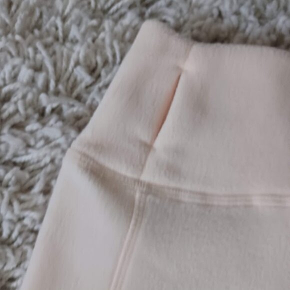 HOKA ONE ONE Women’s Yellow Performance Pullover Sweatshirt Size L Fleece Active - Picture 4 of 7